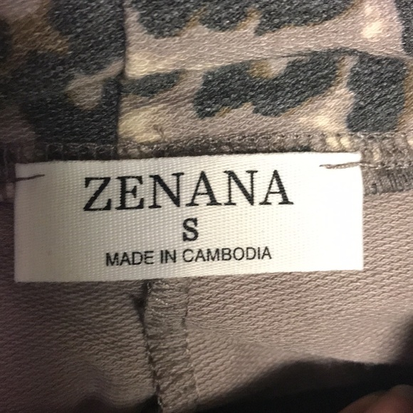 Zenana Cheetah Print Cropped Hoodie size S - Picture 2 of 2